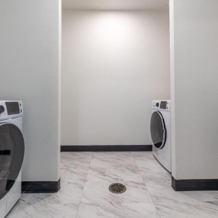 Aparthotel Reese Tower Tulsa Zewnętrze zdjęcie