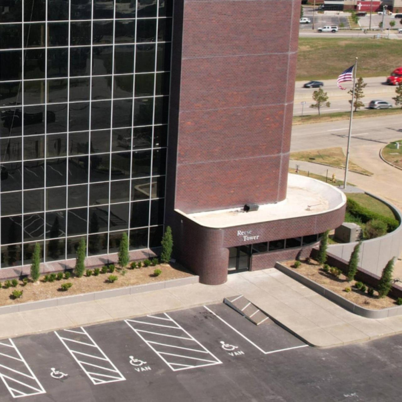 Aparthotel Reese Tower Tulsa Zewnętrze zdjęcie